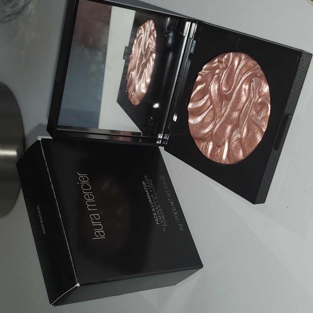 NIB Laura Mercier Face Illuminator Highlighter in Inspiration
